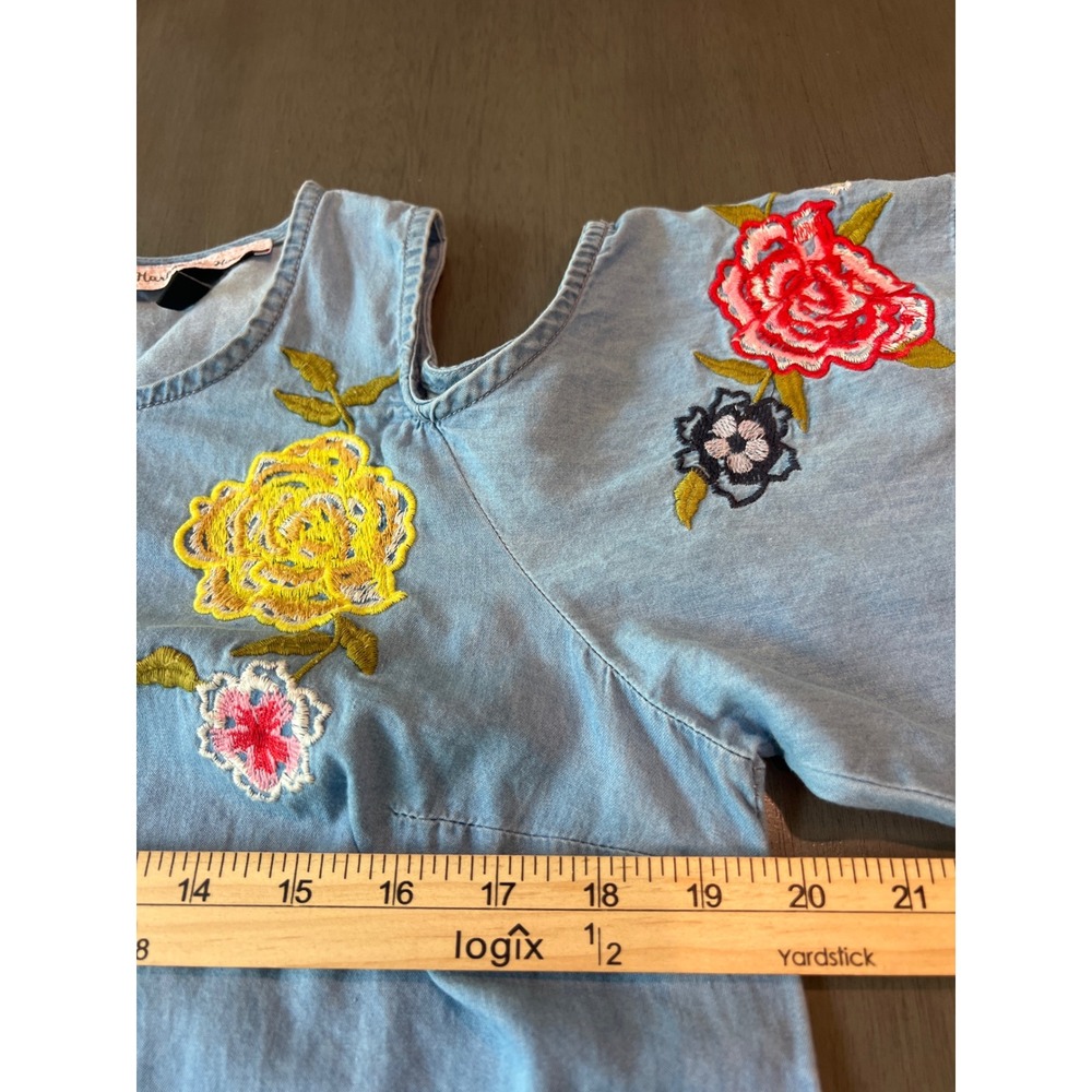 Harlow & Rose Womens Blue Floral Embroidered Cold Shoulder Denim Dress Size M - Picture 5 of 6